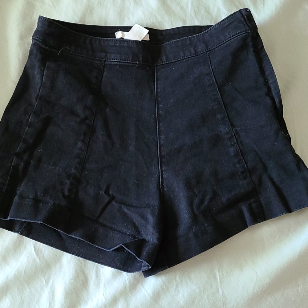 H & M Shorts